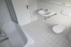 *Lichtdurchflutete 2-Zimmer-Wohnung mit Süd-/West-Balkon in München-Waldtrudering** – Kloster-Innichen-Strasse *, 81827 Waldtrudering, München – Vorschaubild 9