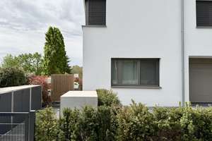 Neubauwohnung im Grünen mit 4 Zimmern in Wiesbaden-Biebrich – Unterriethstraße 10, 65187 Biebrich, Wiesbaden – Vorschaubild 3