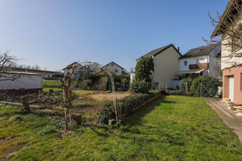 Immobilie in Linkenheim-Hochstetten - Einfamilienhaus mit großem Grundstück in ruhiger Lage von Linkenheim - Bild 3