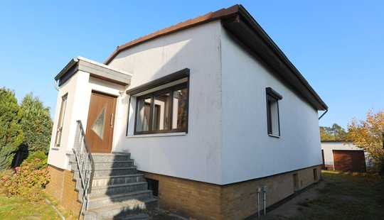 Bild von Modernisierter Bungalow mit Keller  auf einem Erbpachtgrundstück in Gifhorn OT Winkel