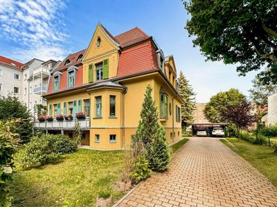 Attraktive Kapitalanlage - charmante Wohnung im Mehrfamilienhaus mit Balkon und Stellplatz