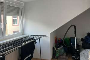 2-Zimmer-Dachgeschosswohnung mit Balkon & EBK & Garten – 60594 Sachsenhausen-Nord, Frankfurt am Main – Vorschaubild 5