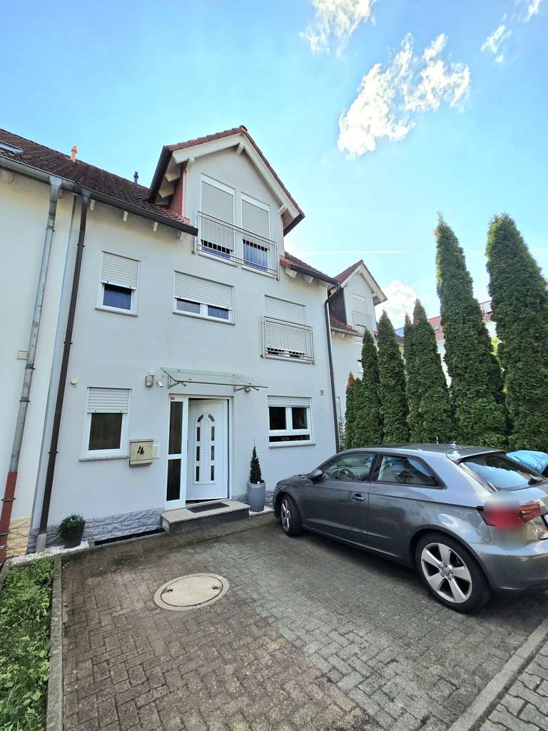 Immobilie in Griesheim - Großes Haus in Griesheim bei Darmstadt zu verkaufen - Bild 1