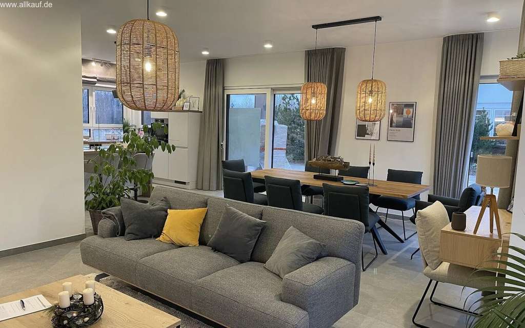 Immobilie in Lauterhofen - Ihr Traumhaus mit Wohlfühlfaktor - Modernes Einfamilienhaus mit individueller Raumgestaltung inklusi - Bild 3