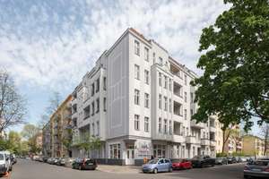 Erstattung der Erwerbsnebenkosten: Vermietete 4-Zimmer-Wohnung mit Balkon nahe Sonnenallee – Roseggerstraße 9, 12043 Neukölln (Ortsteil), Berlin – Vorschaubild 3