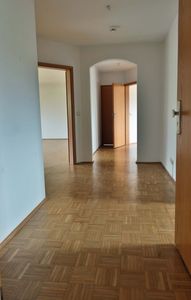 Helle 3-Zimmer Dachgeschosswohnung mit Balkon in Pfaffendorfer Höhe