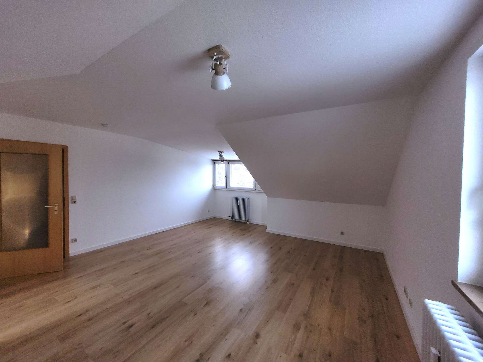 Immobilie in Poing - Charmantes 1-Zi.-DG-Appartement mit Dachgaube & durchdachtem Raumkonzept ! - Bild 5