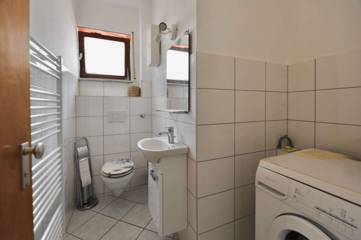 BEGEHRTES ECKGRUNDSTÜCK - IDEAL FÜR EINE FAMILIE - ZUM NEUGESTALTEN, Berlin – Bild 3