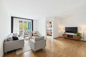 Wohnen mit Wohlfühlfaktor: Balkon & Tiefgarage inklusive – Die vollständige Adresse der Immobilie erhältst du vom Anbieter., 90451 Röthenbach Ost, Nürnberg – Vorschaubild 2