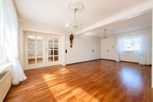 Einladendes Einfamilienhaus in Harleshausen mit Wintergarten, Terrasse und weitläufigem Garten. – Die vollständige Adresse der Immobilie erhältst du vom Anbieter., 34128 Harleshausen, Kassel – Vorschaubild 7