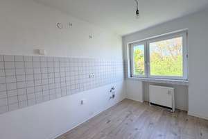 „Elegantes Wohnen mit Weitblick – 3-Zimmerwohnung mit Balkon“ – Wiesbadener Str. 32, 47138 Obermeiderich, Duisburg – Vorschaubild 3