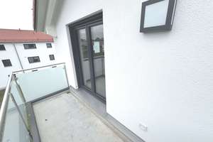 ERSTBEZUG! Sonnige und schöne 3-Zimmer-Dachgeschoss-Wohnung mit Balkon! – Lavendelweg 8, 85551 Kirchheim bei München – Vorschaubild 9