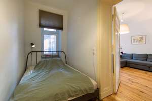 Bezugsfrei: im grünen Innenhof: 1.5-Zimmer-Altbauwohnung – Die vollständige Adresse der Immobilie erhältst du vom Anbieter., 10559 Moabit, Berlin – Vorschaubild 10