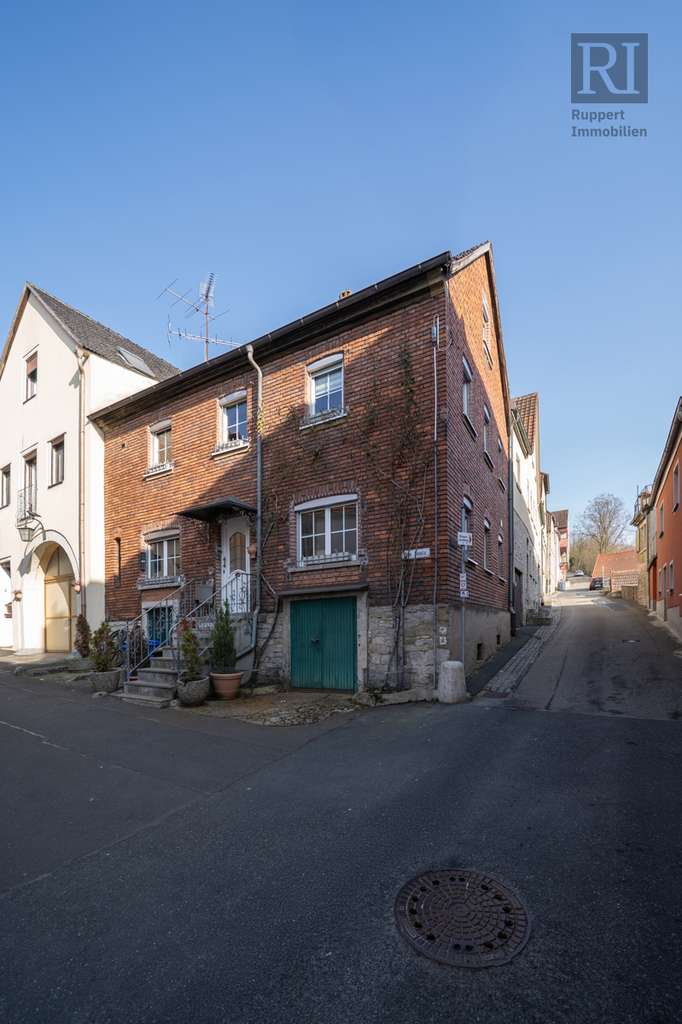Immobilie in Marktbreit - Historisches Altstadthaus mit Entwicklungspotenzial - Bild 0