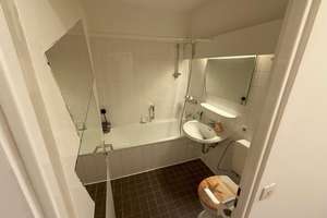 Charmantes Apartment in zentraler Lage mitten in einem Einkaufsparadies  – Die vollständige Adresse der Immobilie erhältst du vom Anbieter., 80993 Alt-Moosach, München – Vorschaubild 8