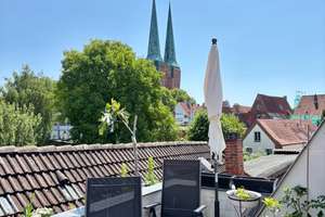 Modernisiertes Altstadthaus an der Obertrave mit Dachterrasse und Blick auf den Lübecker Dom – Die vollständige Adresse der Immobilie erhältst du vom Anbieter., 23552 Innenstadt, Lübeck – Vorschaubild 1