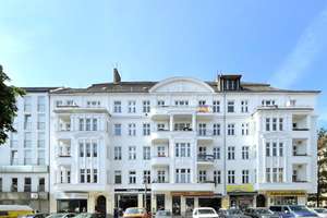 Attraktive, bezugsfreie 
1-Zimmerwohnung mit Balkon 
in begehrter Prenzlauer Berg Lage – Die vollständige Adresse der Immobilie erhältst du vom Anbieter., 10439 Prenzlauer Berg, Berlin – Vorschaubild 2