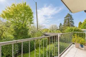 RUHIGES WOHNEN MIT BLICK INS GRÜNE - CHARMANTE MAISONETTE MIT BALKON UND TERRASSE AM MOOSBACHTAL – Die vollständige Adresse der Immobilie erhältst du vom Anbieter., 65187 Biebrich, Wiesbaden – Vorschaubild 4