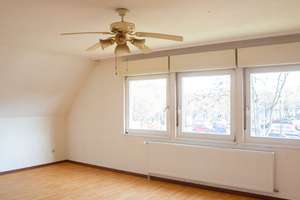 HOMESK - Großzügiges Einfamilienhaus auf 733 m² Grundstück mit Garten, Garage und Ausbaupotenzial – Trimbacher Straße 11, 12349 Buckow, Berlin – Vorschaubild 8