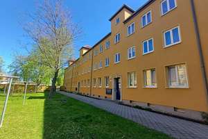 Bezahlbarer Wohnraum in guter Lage - 2. OG links – Fritz-Reuter-Straße 30, 6217 Merseburg – Vorschaubild 2