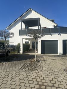 Gr.Eigentumswohnung Dachterrasse, Garage, Stellplätze incl. EBK. in Pfaffenhofen-Hämpertshofen