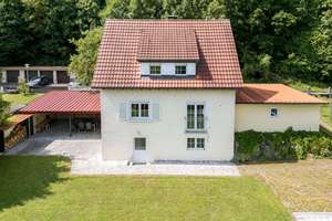 Gepflegtes Einfamilienhaus mit Doppelgarage auf großem Grundstück in bester Lage von Waldshut – Die vollständige Adresse der Immobilie erhältst du vom Anbieter., 79761 Waldshut-Tiengen – Vorschaubild 2