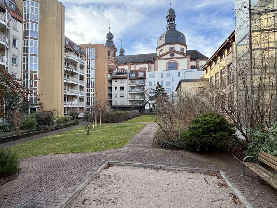 Innenhof (gem. Garten)