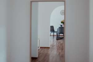 Wohnen im Herzen von Rüttenscheid – Lichtdurchflutete 3-Zimmer-Wohnung mit Wohlfühlcharakter – Alfredstraße 9-11, 45130 Rüttenscheid, Essen – Vorschaubild 1
