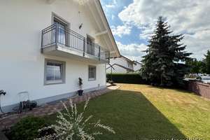 Gepflegtes Einfamilienhaus mit Garage, Keller und viel Platz für die Familie – Die vollständige Adresse der Immobilie erhältst du vom Anbieter., 84547 Emmerting – Vorschaubild 1