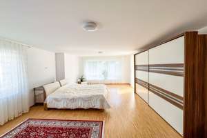 Großes freistehendes Haus mit  5 Schlafzimmern in Wiesbaden-Nordost! – Die vollständige Adresse der Immobilie erhältst du vom Anbieter., 65195 Nordost, Wiesbaden – Vorschaubild 17