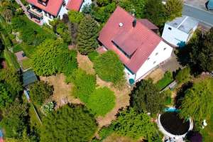 Modernes Zweifamilienhaus mit großem idyllischem Garten in attraktiver Hanglage (Fernblick) – Jägersberg 20, 91480 Markt Taschendorf – Vorschaubild 2