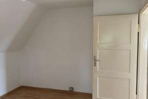 Charmante 2-Zimmer Wohnung im Dachgeschoss mit geräumigem Badezimmer – Finkenherd 15, 38229 Hallendorf, Salzgitter – Vorschaubild 11