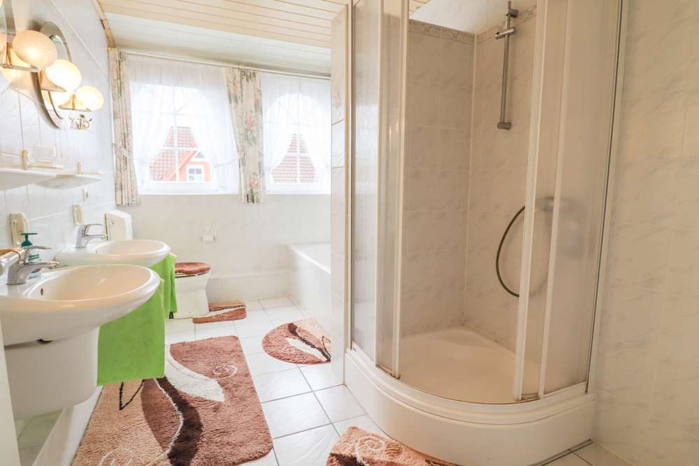 Immobilie in Hatten - Ihr Traumhaus in Sandkrug – hell, ruhig und mit Gartenidylle! - Bild 24