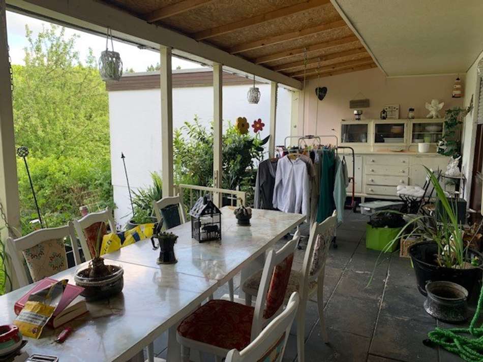 Überdachte Terrasse im Erdges