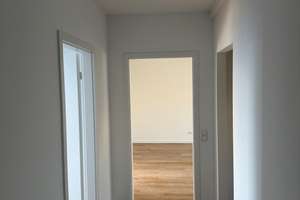 Frisch sanierte 3-Zimmer-Wohnung mit Balkon, EBK & Stellplatz in ruhiger Lage in Köln-Zündorf