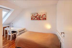 Möbliert: Neu eingerichtete Einliegerwohnung im Dachgeschoss – Die vollständige Adresse der Immobilie erhältst du vom Anbieter., 81825 Gartenstadt Trudering, München – Vorschaubild 5