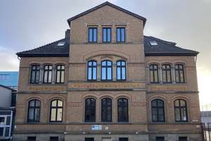 Repräsentative Altbau-Villa mit hohem Ausbaupotential