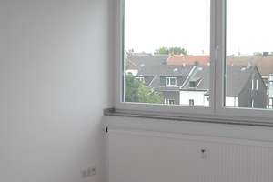 Großzügige moderne Dachgeschosswohnung mit Balkon in der Cranger Straße – Die vollständige Adresse der Immobilie erhältst du vom Anbieter., 45891 Erle, Gelsenkirchen – Vorschaubild 7