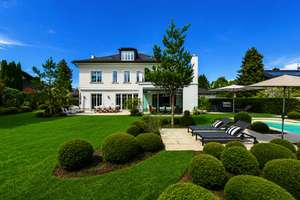 TIMELESS CLASSIC - ELEGANTE FAMILIENVILLA MIT EXQUISITEM INTERIOR &  POOL – Die vollständige Adresse der Immobilie erhältst du vom Anbieter., 82031 Grünwald – Vorschaubild 6