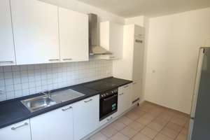 Helle 3-Zimmer Wohnung in Stuttgart-Zuffenhausen WG geeignet – Die vollständige Adresse der Immobilie erhältst du vom Anbieter., 70435 Zuffenhausen-Hohenstein, Stuttgart – Vorschaubild 3
