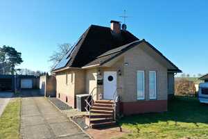 Helles Einfamilienhaus mit Doppelgarage und Garten für die Familie und Haustiere – Rotenburg (Wümme) (Kreis) – Vorschaubild 1