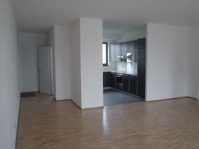Lichtdurchflutete 3-Zimmer-Wohnung mit großzügiger Süd-Terrasse mit Alpenblick
