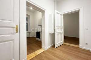 Ein-Zimmer-Wohnung in zentraler Lage - EG re. – Die vollständige Adresse der Immobilie erhältst du vom Anbieter., 10627 Charlottenburg, Berlin – Vorschaubild 2