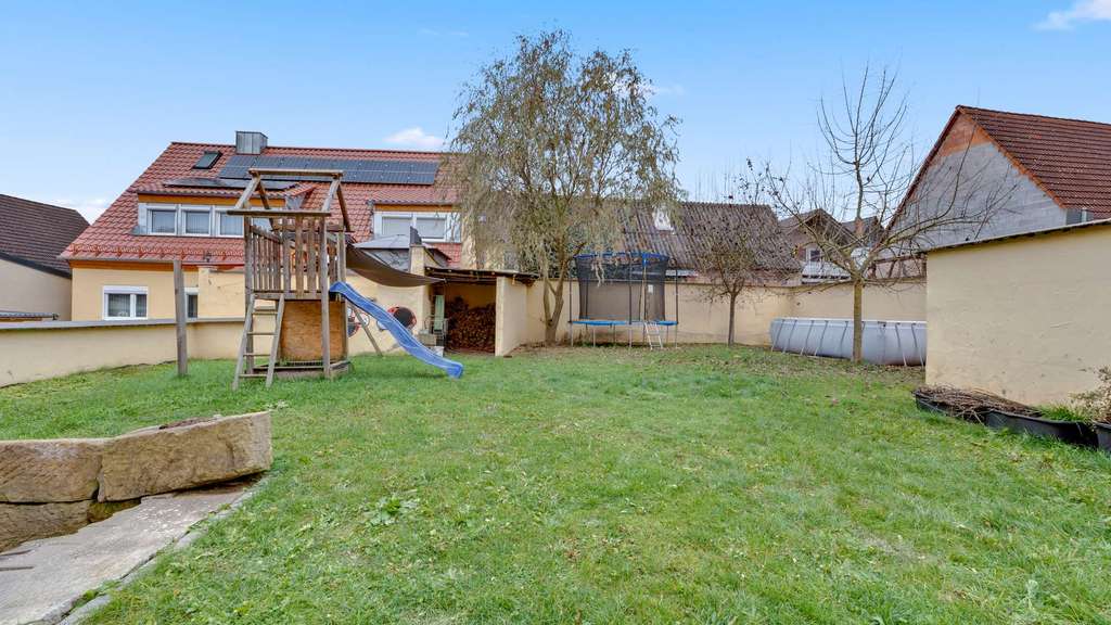 Immobilie in Baunach - Kernsanierter Altbau! Historisches Einfamilienhaus in zentraler Lage mit Scheune - Bild 4