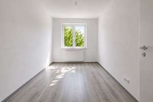 Essen: 4-Room Apartment, 6.3% ROI, Newly renovated & No Comission – Die vollständige Adresse der Immobilie erhältst du vom Anbieter., 45127 Stadtkern, Essen – Vorschaubild 3