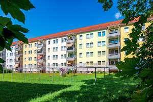 Wohnvergnügen verteilt auf 2 Zimmer – Eckersbacher Höhe 19, 8066 Eckersbacher Höhe (E1-E4), Zwickau – Vorschaubild 2