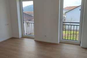Neubau mit vielseitigen Nutzungsmöglichkeiten in zentraler Lage in Grafenau – Pandurengasse 8, 94481 Grafenau – Vorschaubild 6