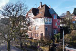 Charmante, modernisierte 2-Zimmer-Wohnung mit Freisitz
