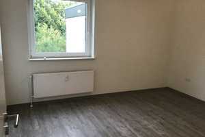Renovierte 2-Zimmer-Wohnung mit Balkon – Paul-Behncke-Str. 1, 23566 Lübeck – Vorschaubild 3