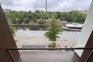 Mitte: 2-Zi-NB-Wohnung - WASSERBLICK - 71 m² - 2 TERRASSEN, EBK LUXUS Bad - per SOFORT zu VERKAUFEN – Die vollständige Adresse der Immobilie erhältst du vom Anbieter., 10557 Moabit, Berlin – Vorschaubild 3